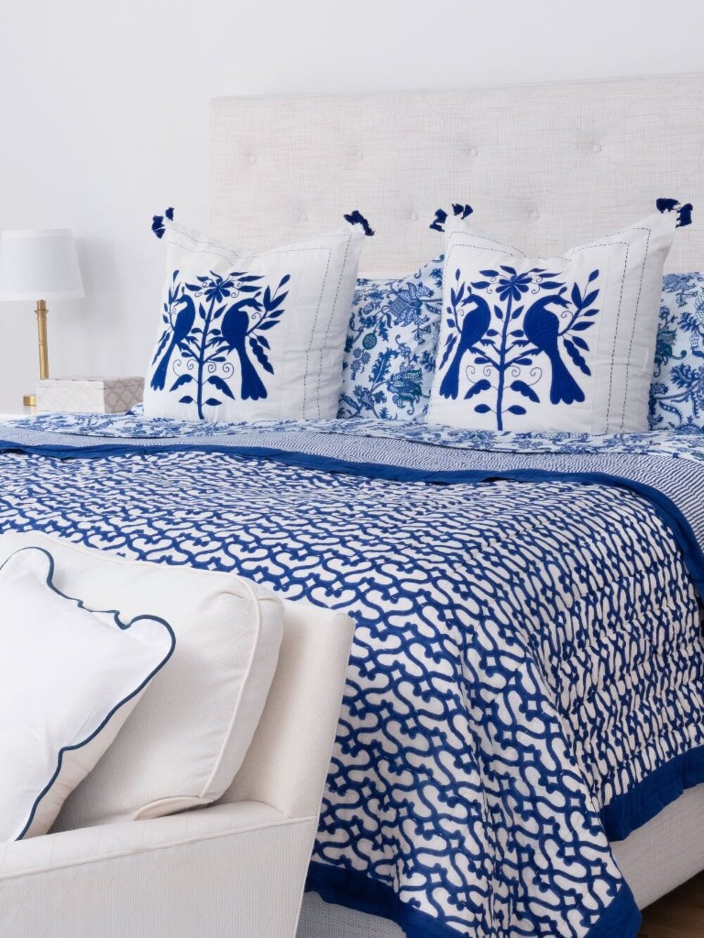 Roller Rabbit TWIN Quilt Big Cata Print Blue White NEW WITH TAGS